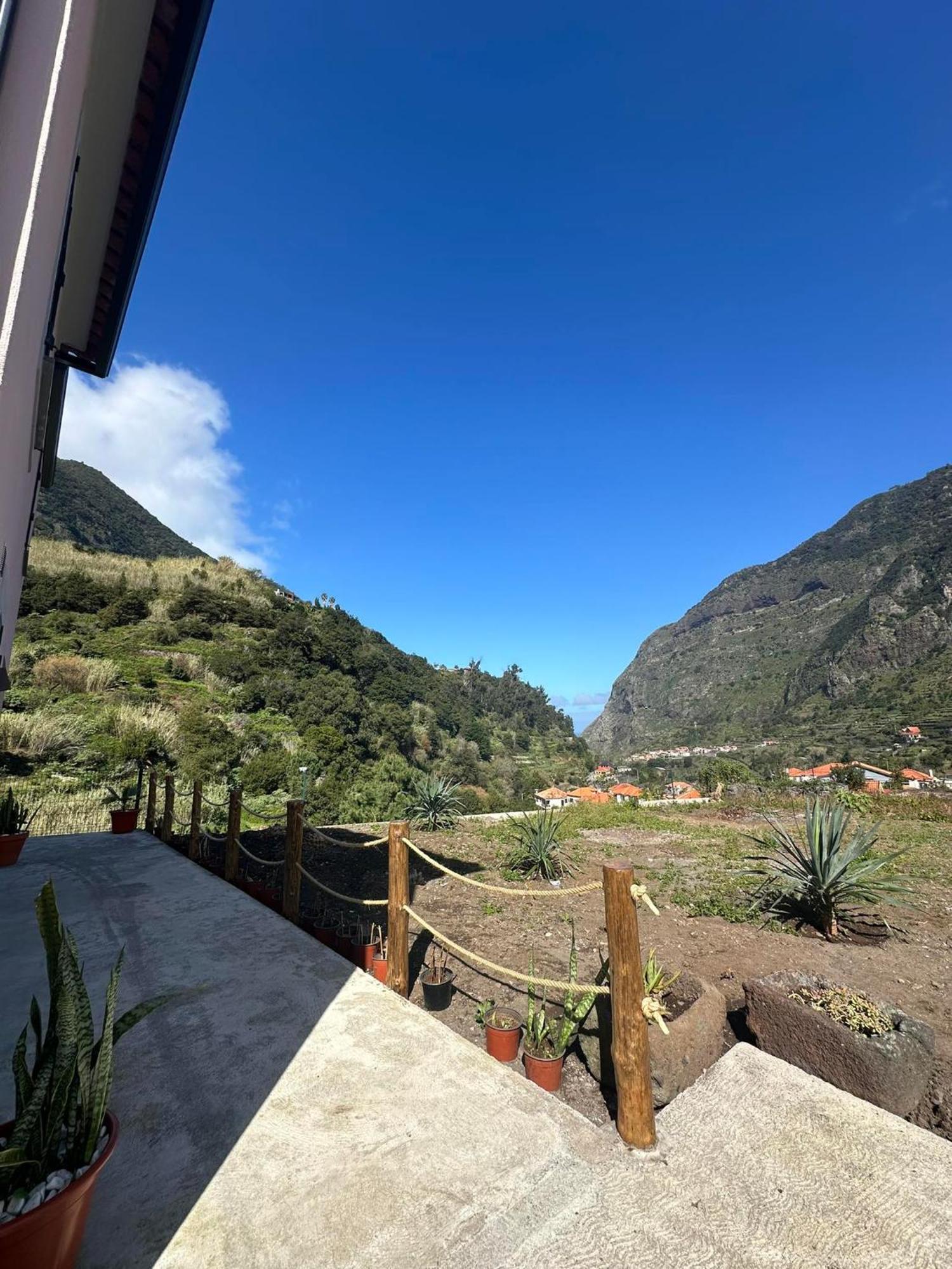 The Green Valley House Sao Vicente  Bagian luar foto