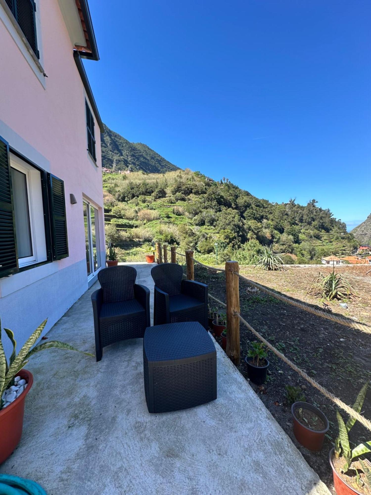 The Green Valley House Sao Vicente  Bagian luar foto