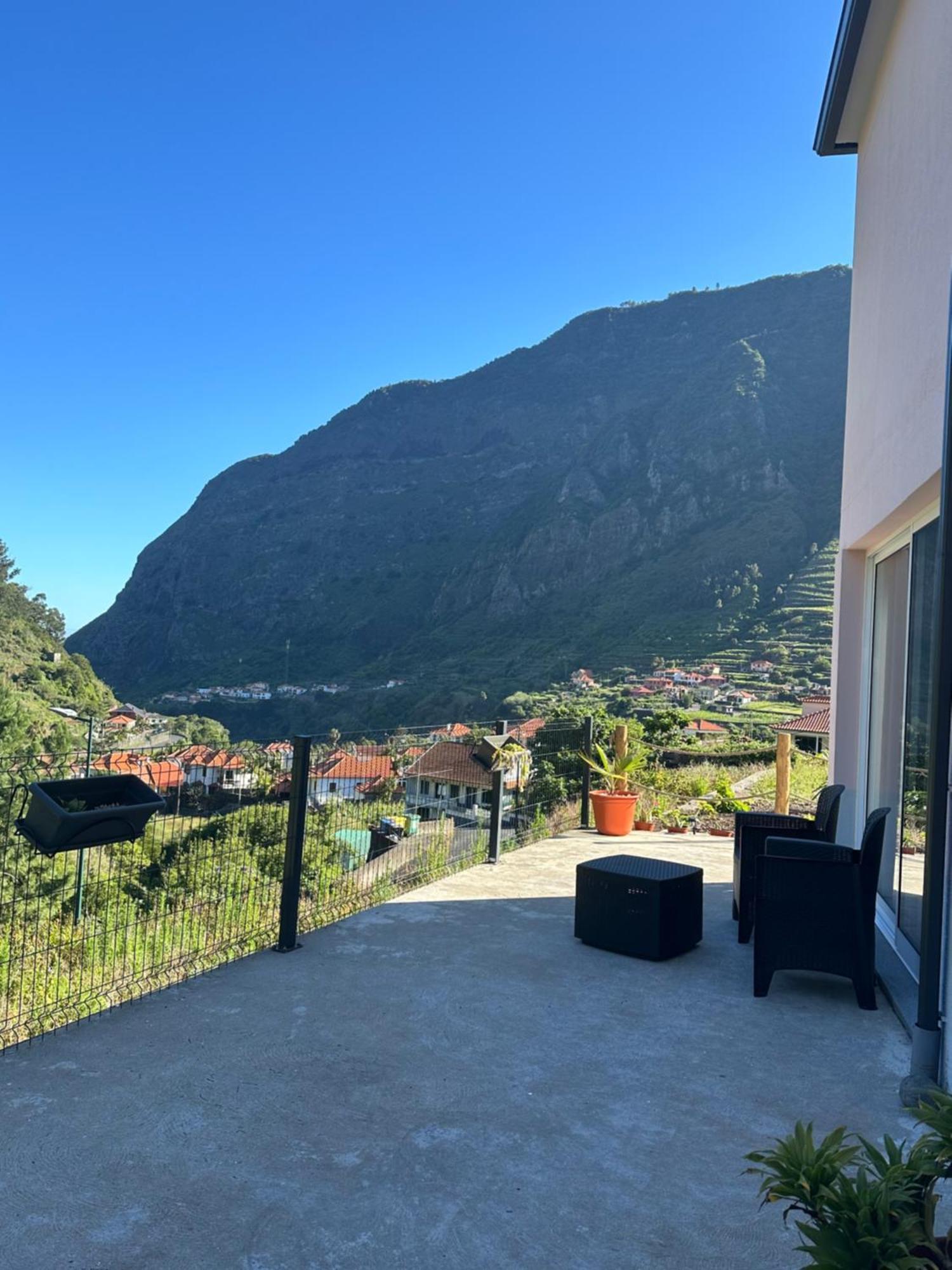 The Green Valley House Sao Vicente  Bagian luar foto