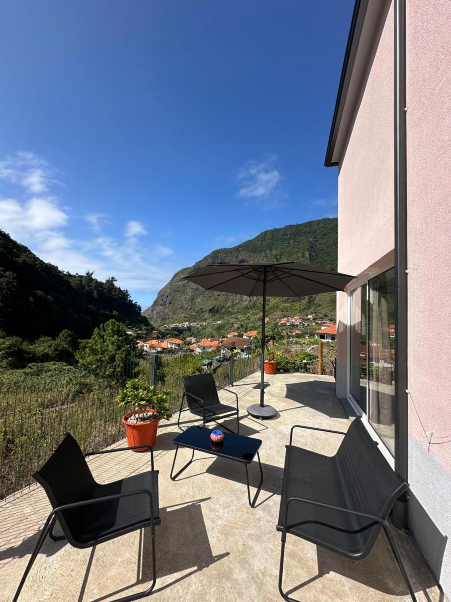 The Green Valley House Sao Vicente  Bagian luar foto