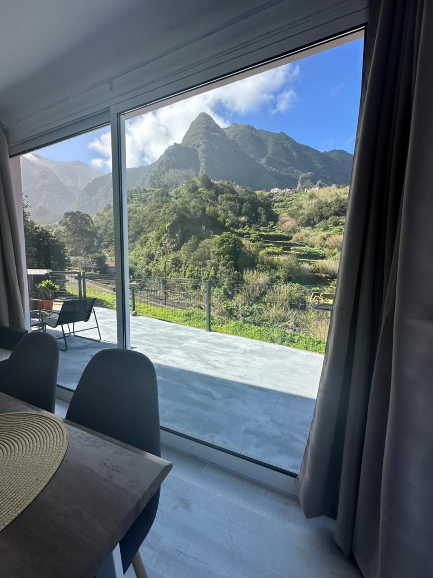 The Green Valley House Sao Vicente  Bagian luar foto